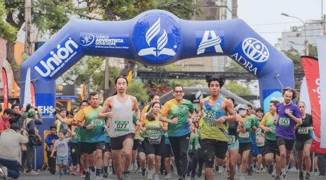 Iglesia Adventista promueve la salud con eventos deportivos en el sur del Perú